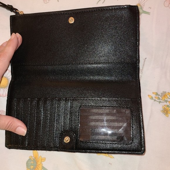 Victoria secret clutch - Picture 3 of 4